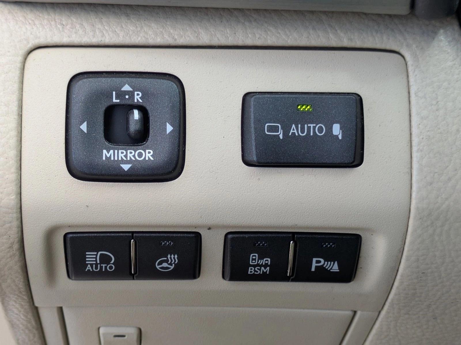 2013 Lexus LS 460 Luxury photo 12