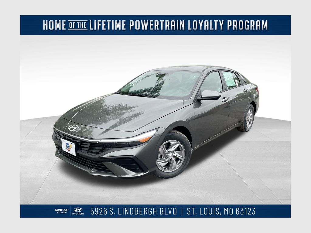 2025 Hyundai Elantra SE