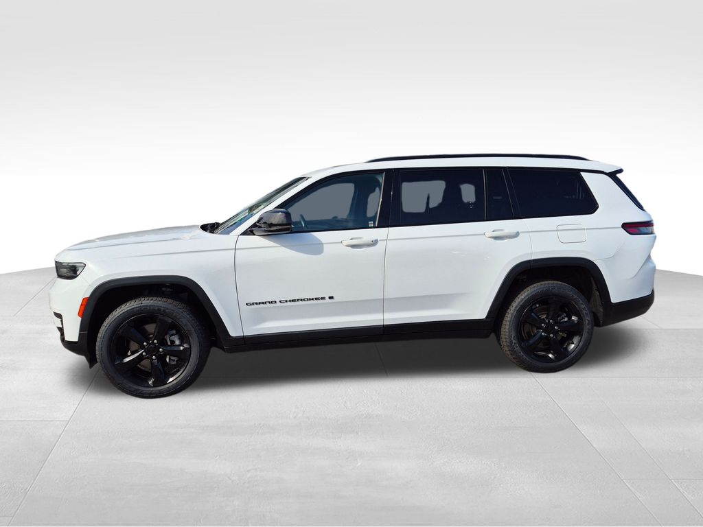 2021 Jeep Grand Cherokee Altitude photo 2