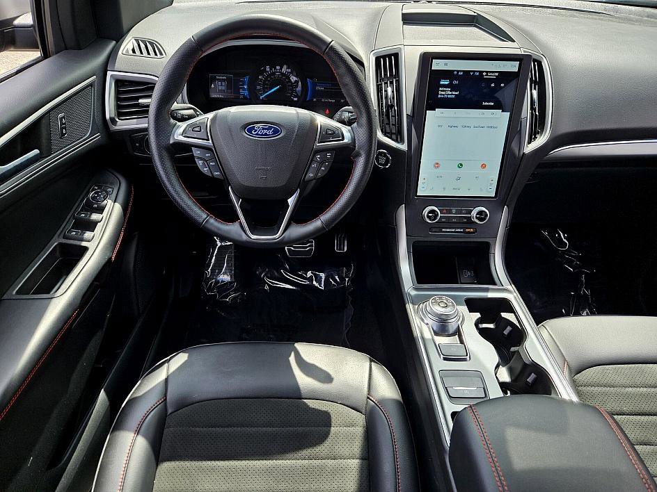 2022 Ford Edge ST-Line photo 9