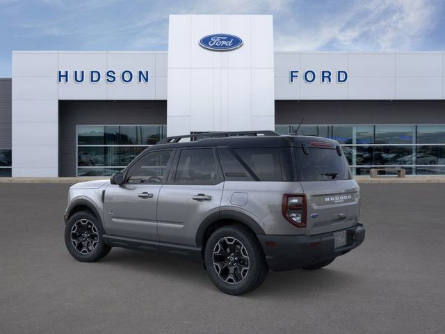 2025 Ford Bronco Sport Outer Banks photo 3