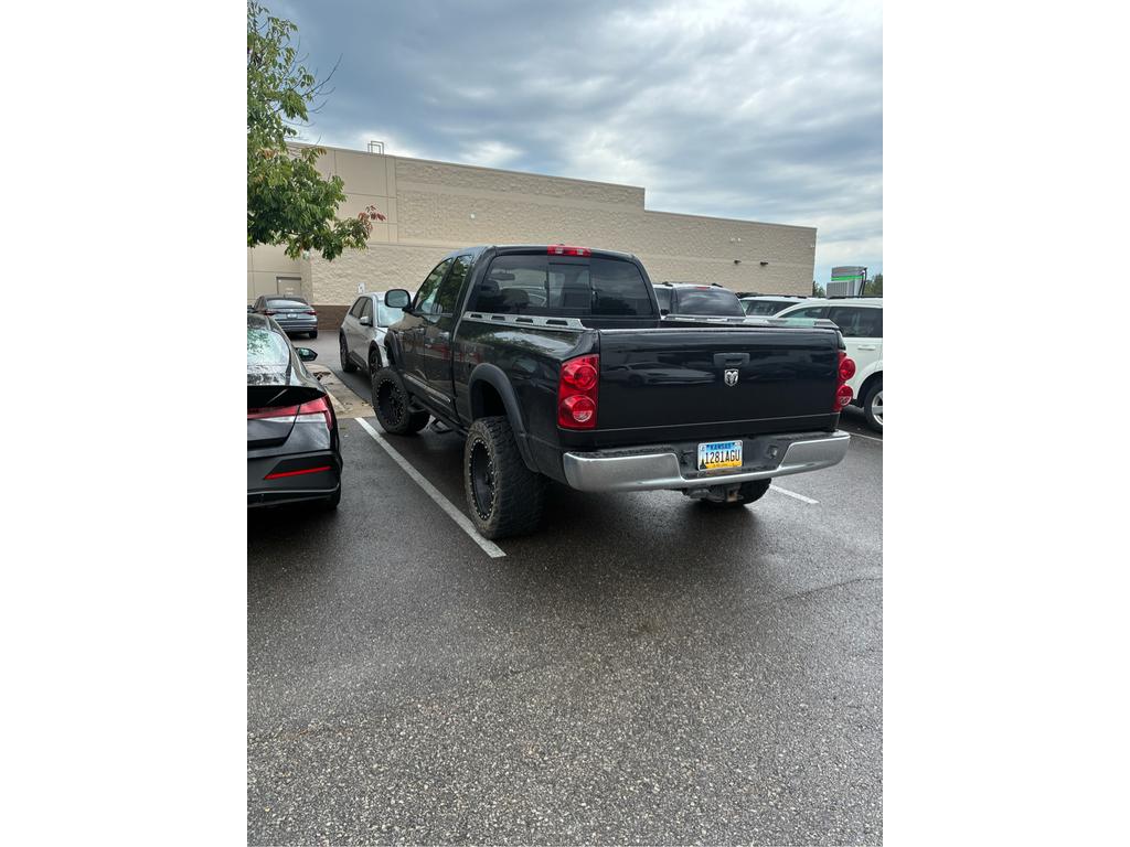 2008 Dodge Ram SLT photo 2