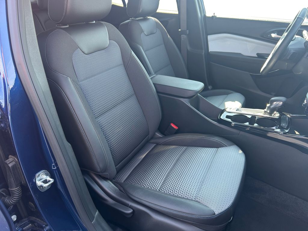 2024 Chevrolet Trax LT photo 15