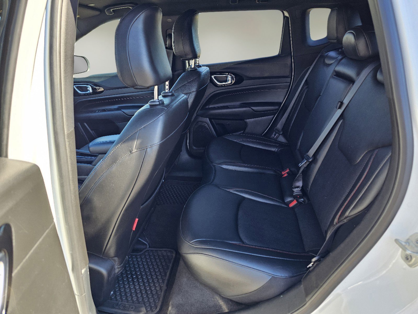 2024 Jeep Compass Trailhawk photo 27