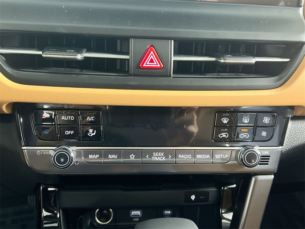 2025 Kia Seltos EX photo 19