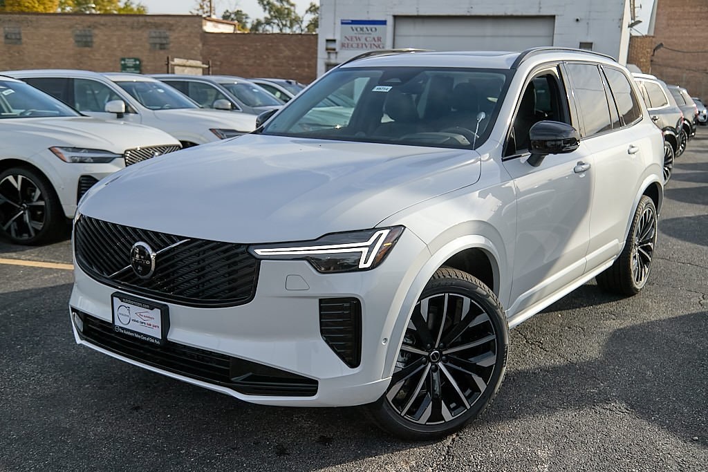 2026 VOLVO XC90 - Image 1