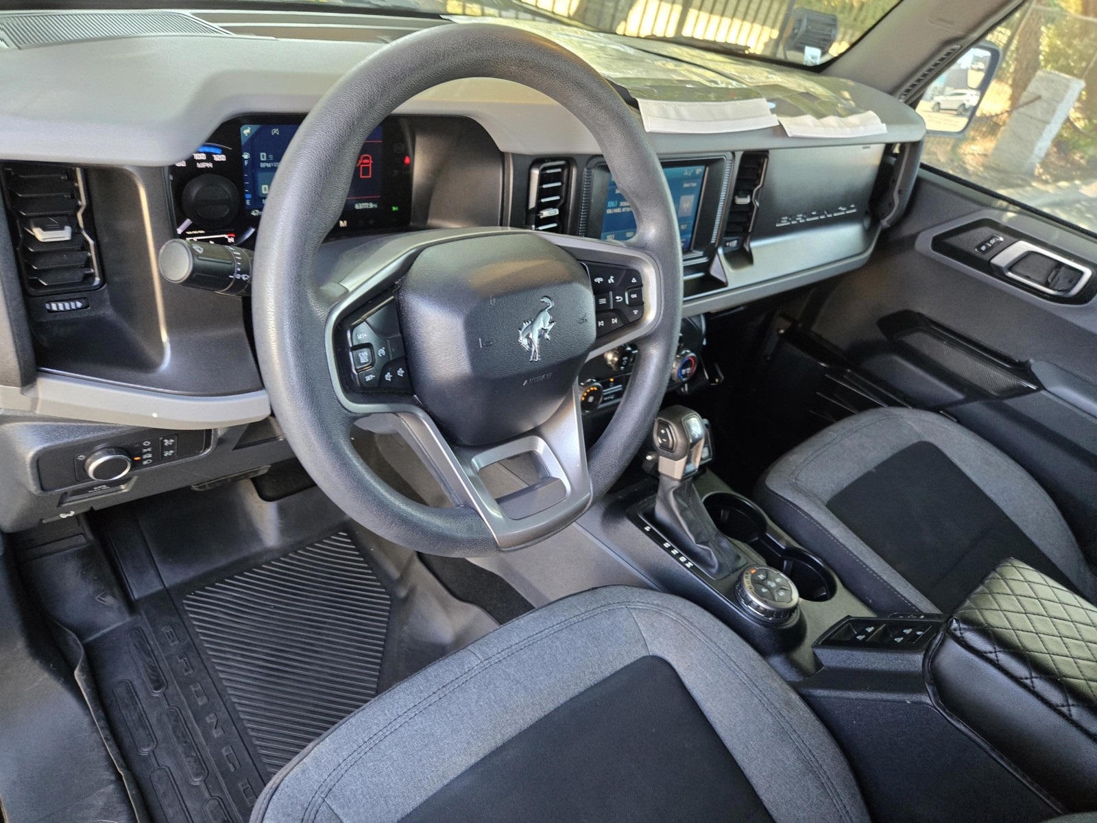 2022 Ford Bronco Base photo 20
