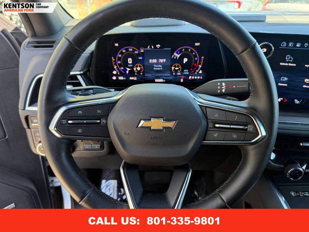 2025 Chevrolet Suburban LT photo 17