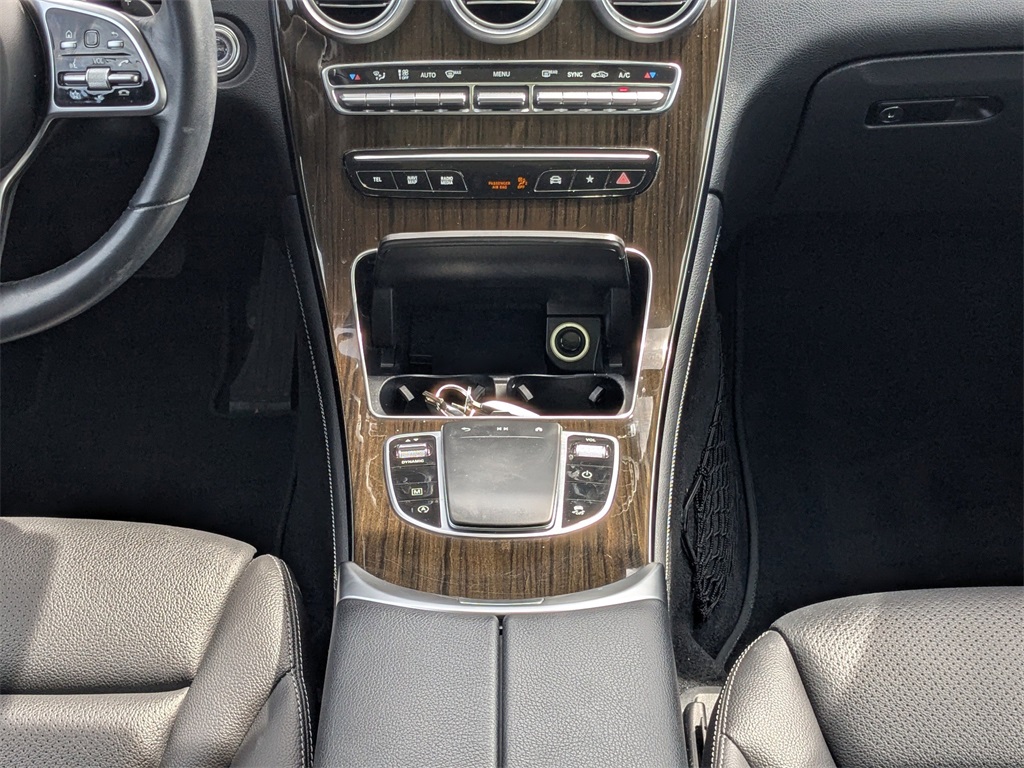 2020 Mercedes Benz GLC 300 photo 19