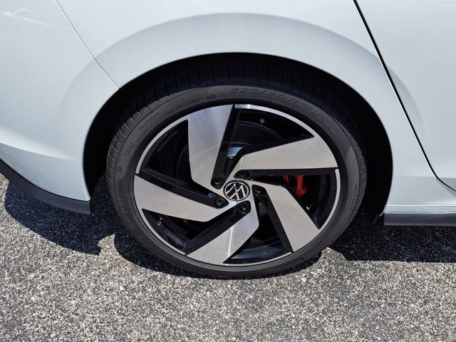 2025 Volkswagen Golf GTI S photo 3