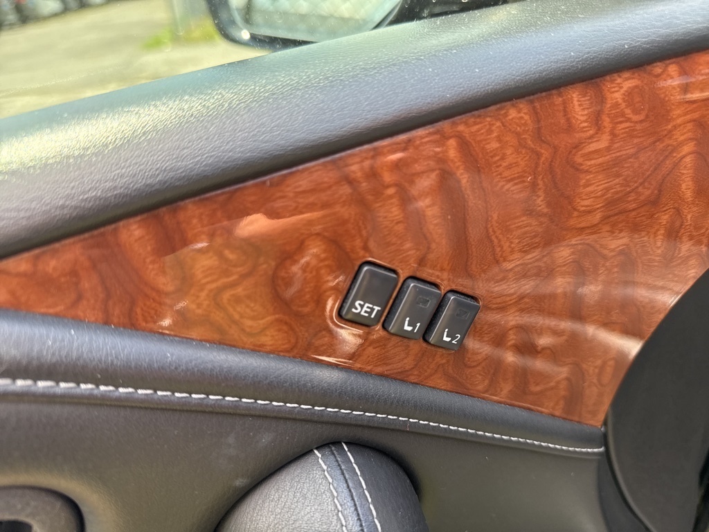 2019 Infiniti QX80 Luxe photo 7