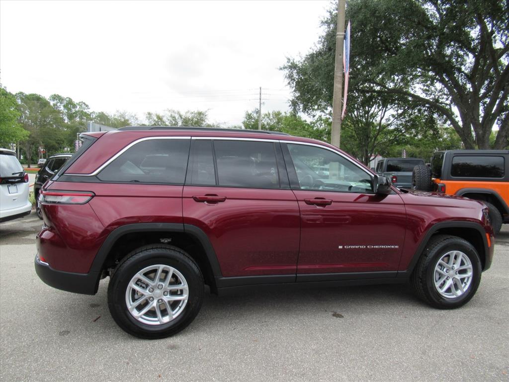 2025 Jeep Grand Cherokee Laredo X photo 4