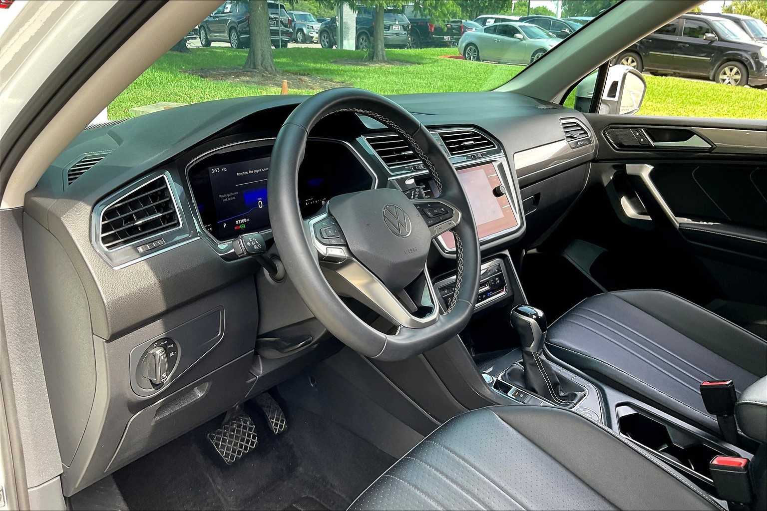 2022 Volkswagen Tiguan SE photo 30
