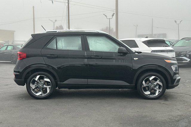 2026 Hyundai Venue SEL photo 3