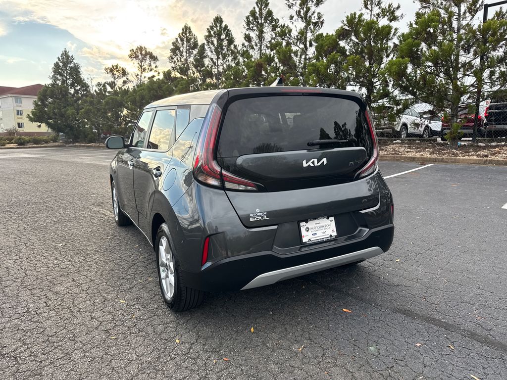 2024 Kia Soul LX photo 4