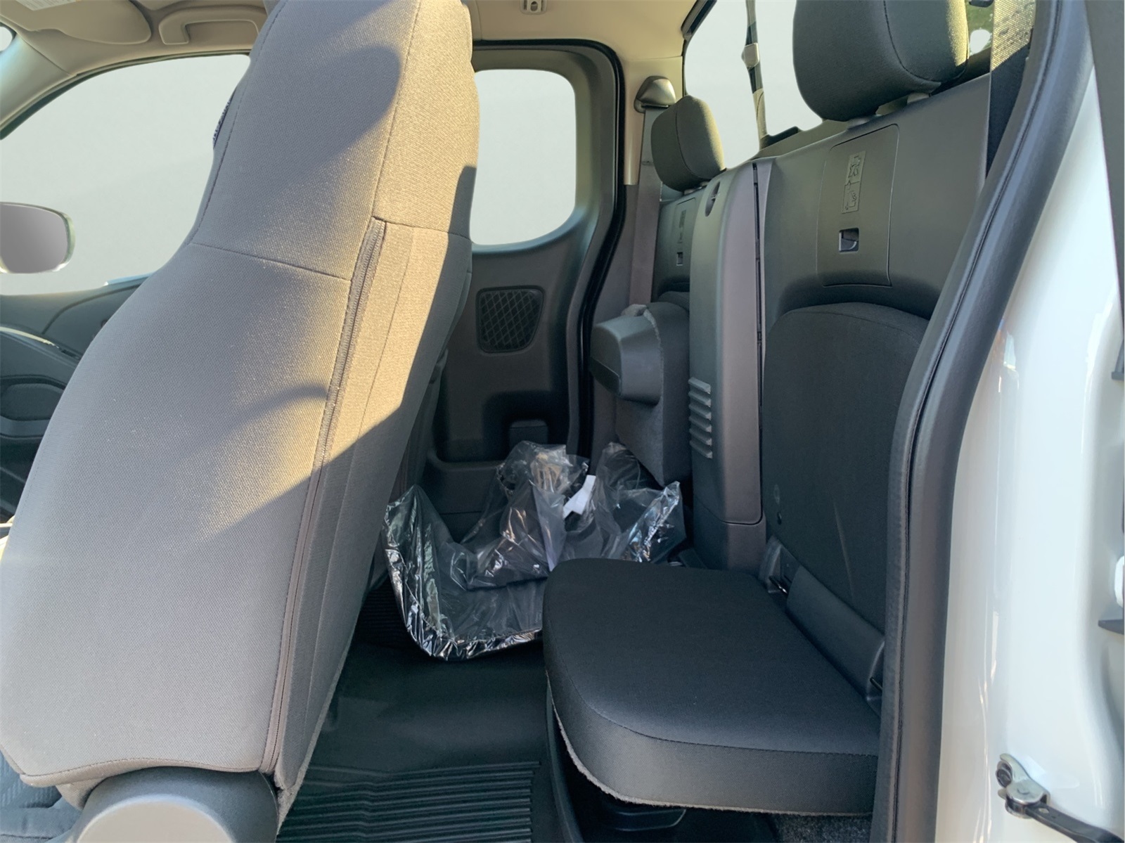 2026 Nissan Frontier King Cab S photo 26