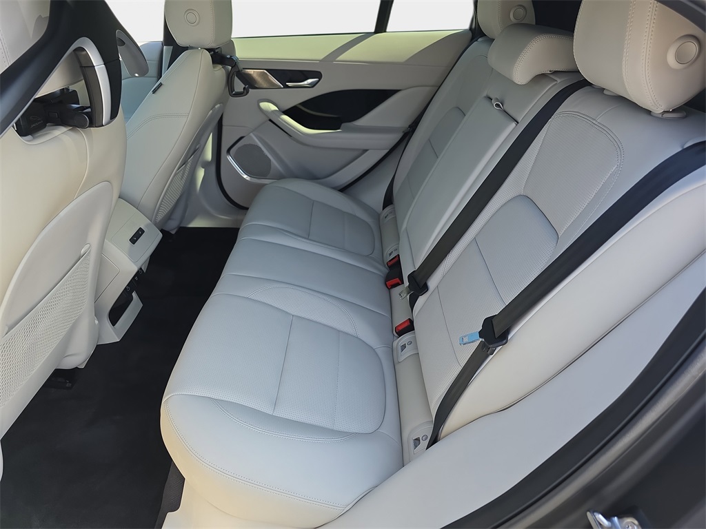 2024 Jaguar I-PACE HSE photo 13