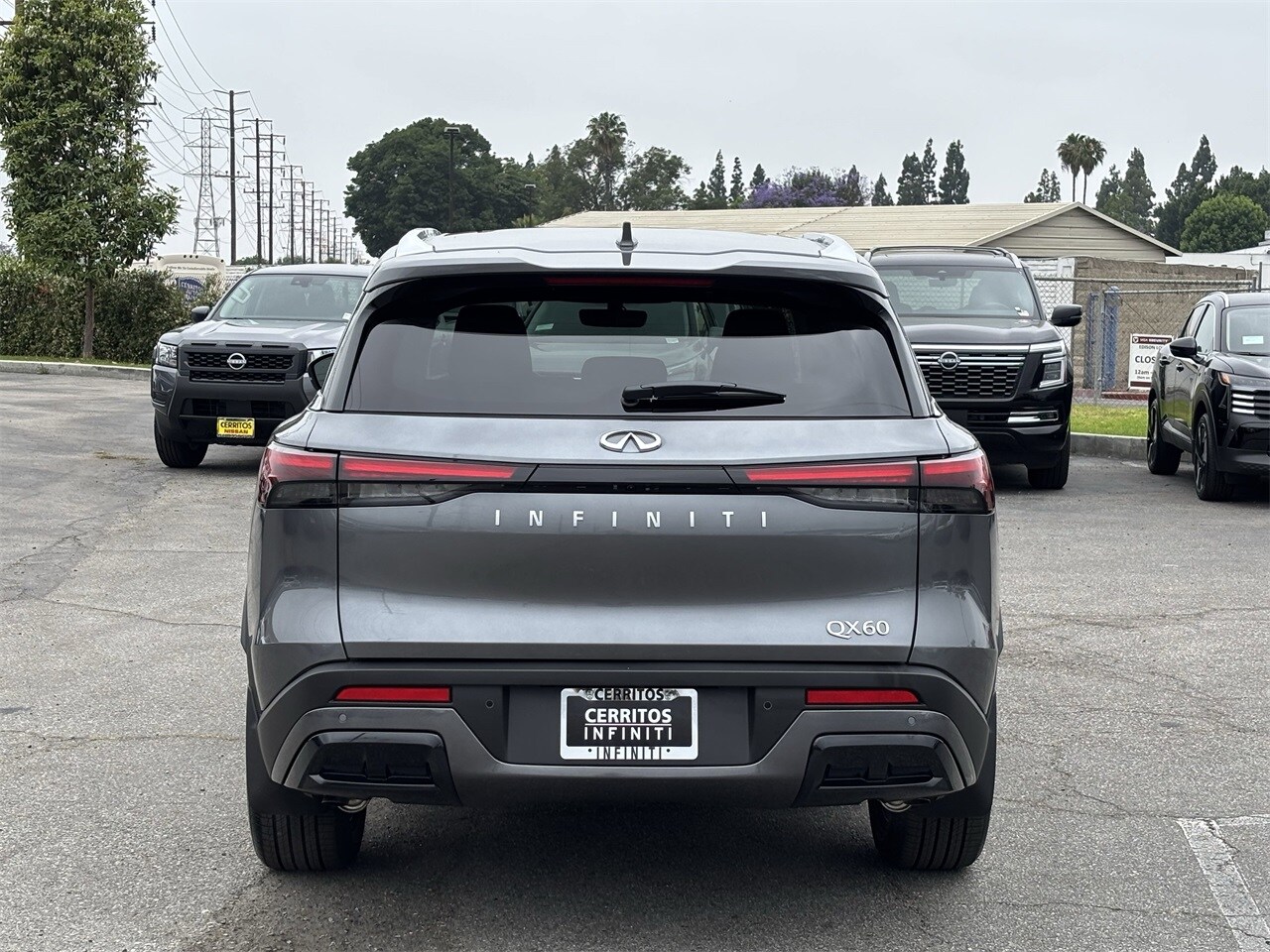 2025 Infiniti QX60 Luxe photo 3