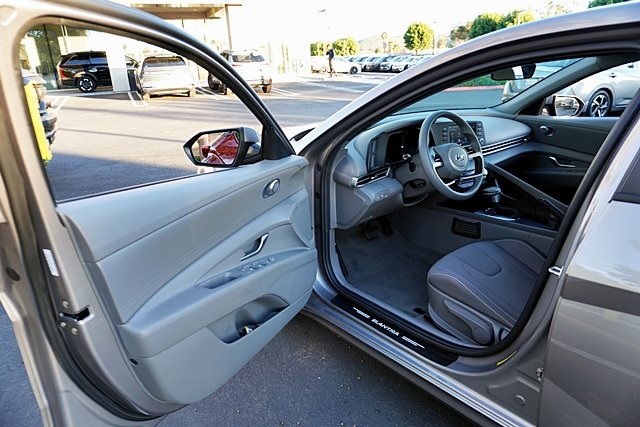 Used 2021 Gray Hyundai SEL image 34