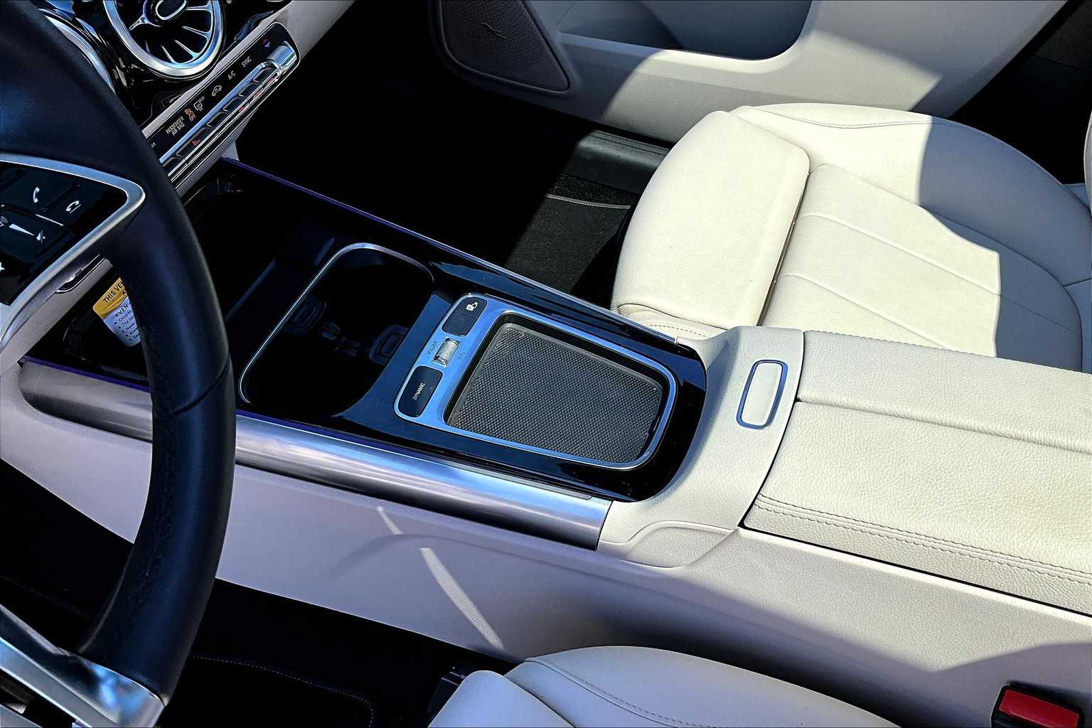 2025 Mercedes Benz GLA 250 photo 14