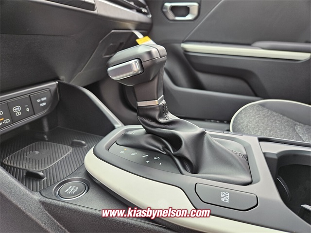 2025 Kia K4 GT-Line photo 11