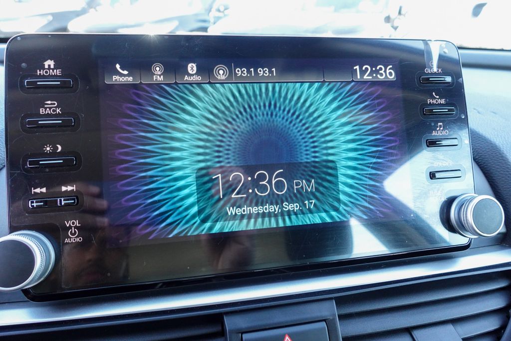 2022 Honda Accord LX photo 18