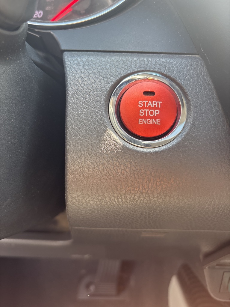 2018 Toyota Camry XSE photo 10