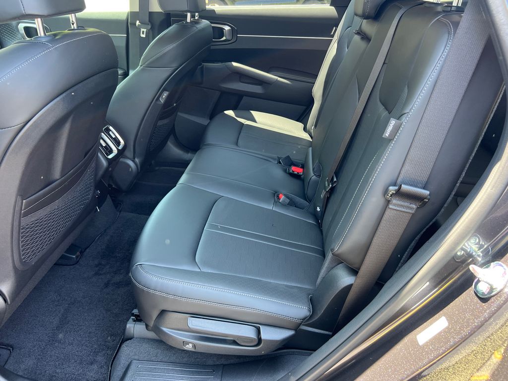 2025 Kia Sorento S photo 20