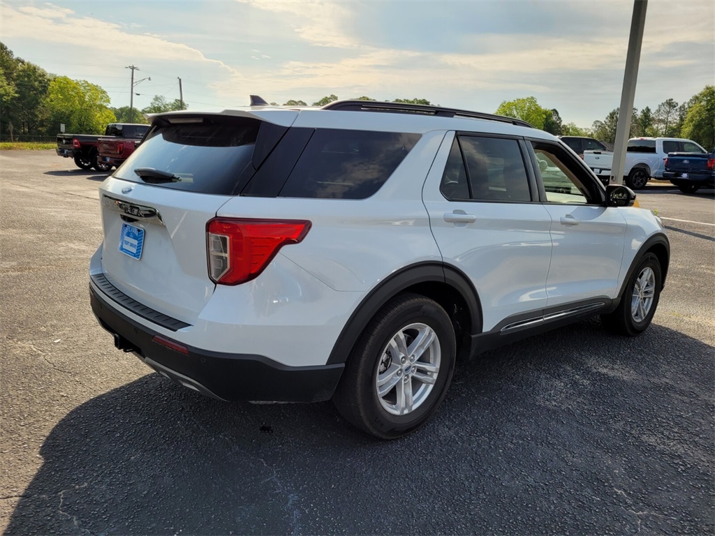 2024 Ford Explorer XLT photo 10