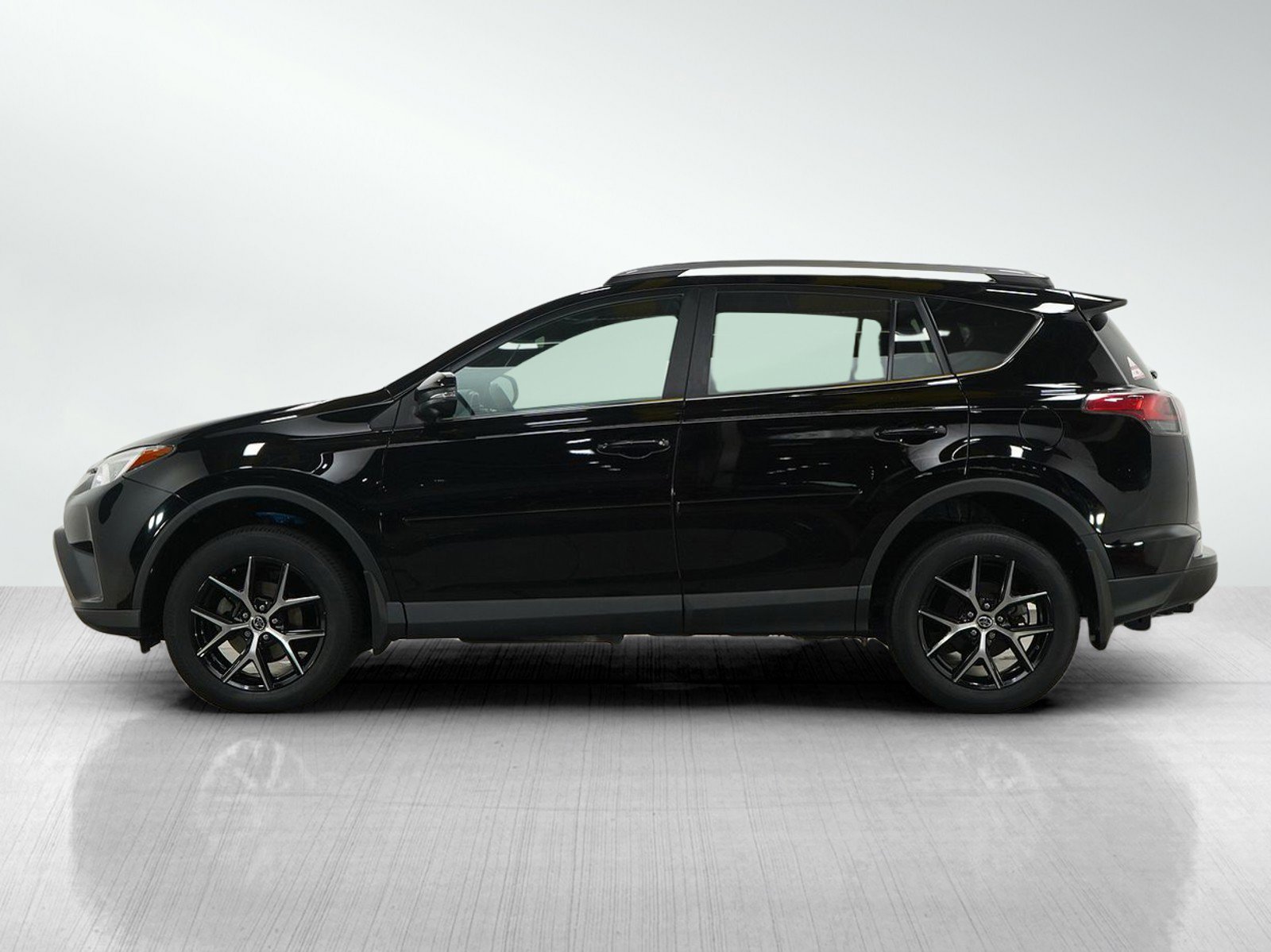Used 2017 Toyota RAV4 SE with VIN 2T3JFREV7HW606432 for sale in Bloomington, Minnesota