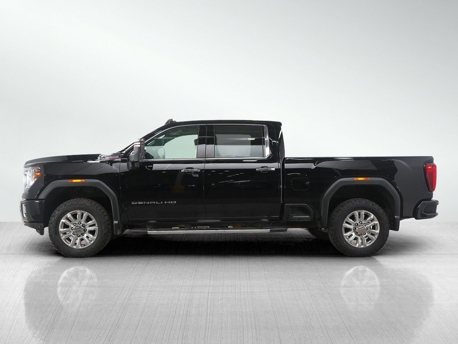 Used 2020 GMC Sierra 2500HD Denali with VIN 1GT19REY1LF211061 for sale in Bloomington, Minnesota