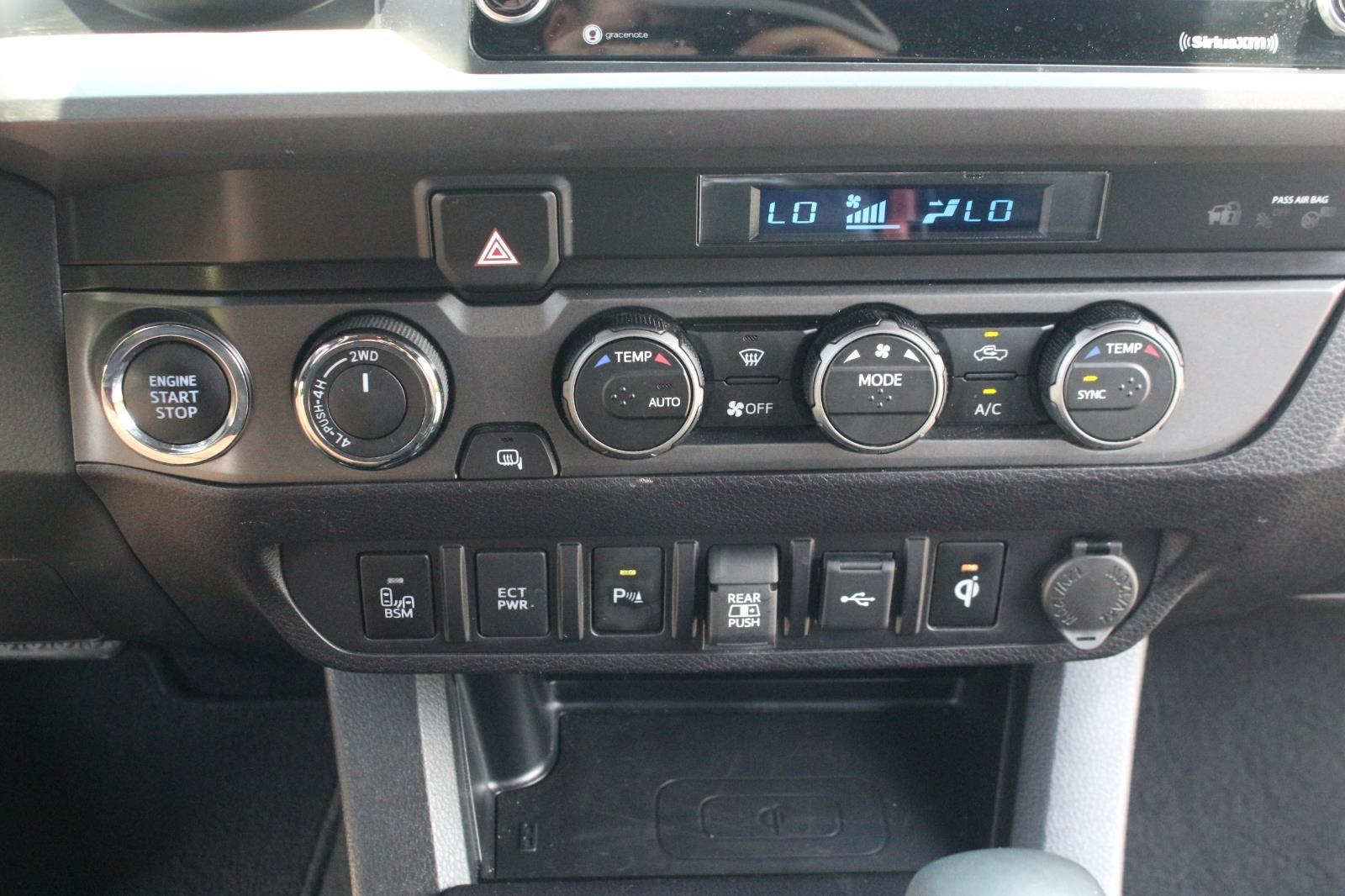 2023 Toyota Tacoma TRD photo 24