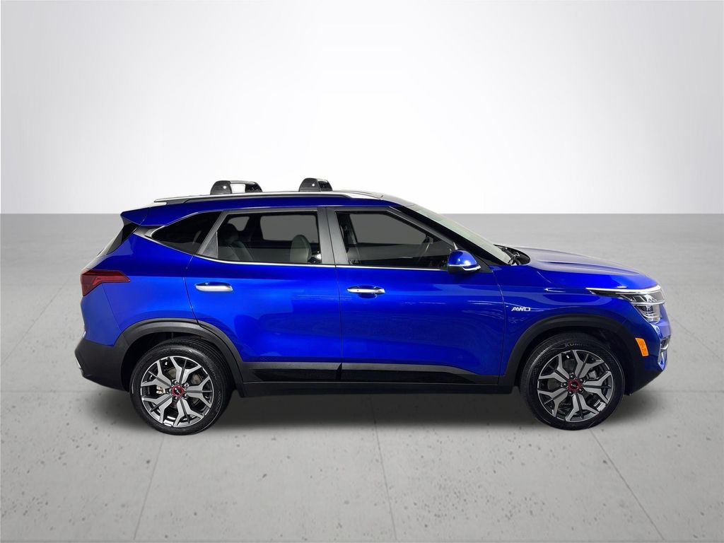 2023 Kia Seltos SX photo 5