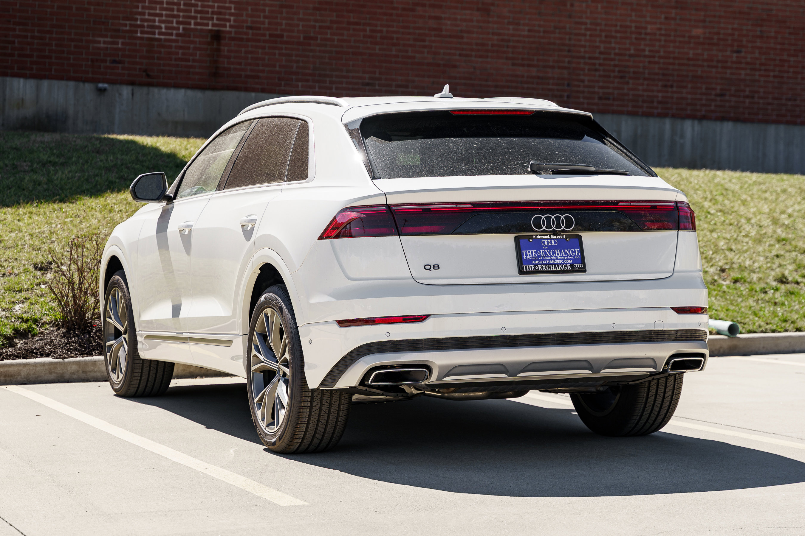 2025 Audi Q8 Premium photo 4