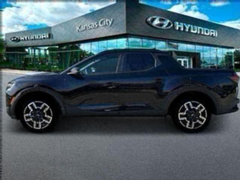 2025 Hyundai Santa Cruz Limited photo 3