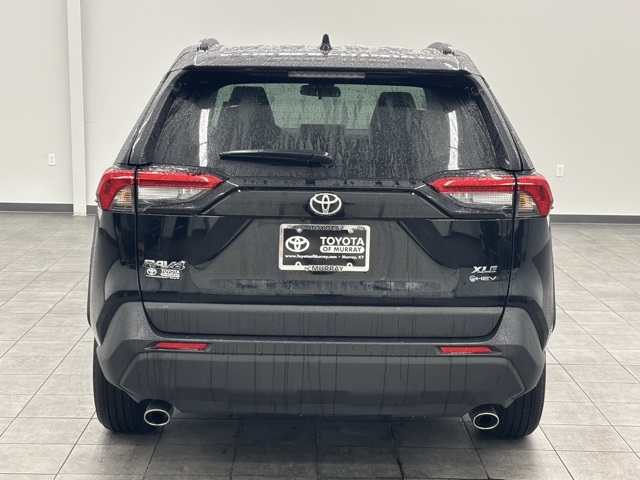 2025 Toyota RAV4 Hybrid XLE photo 3