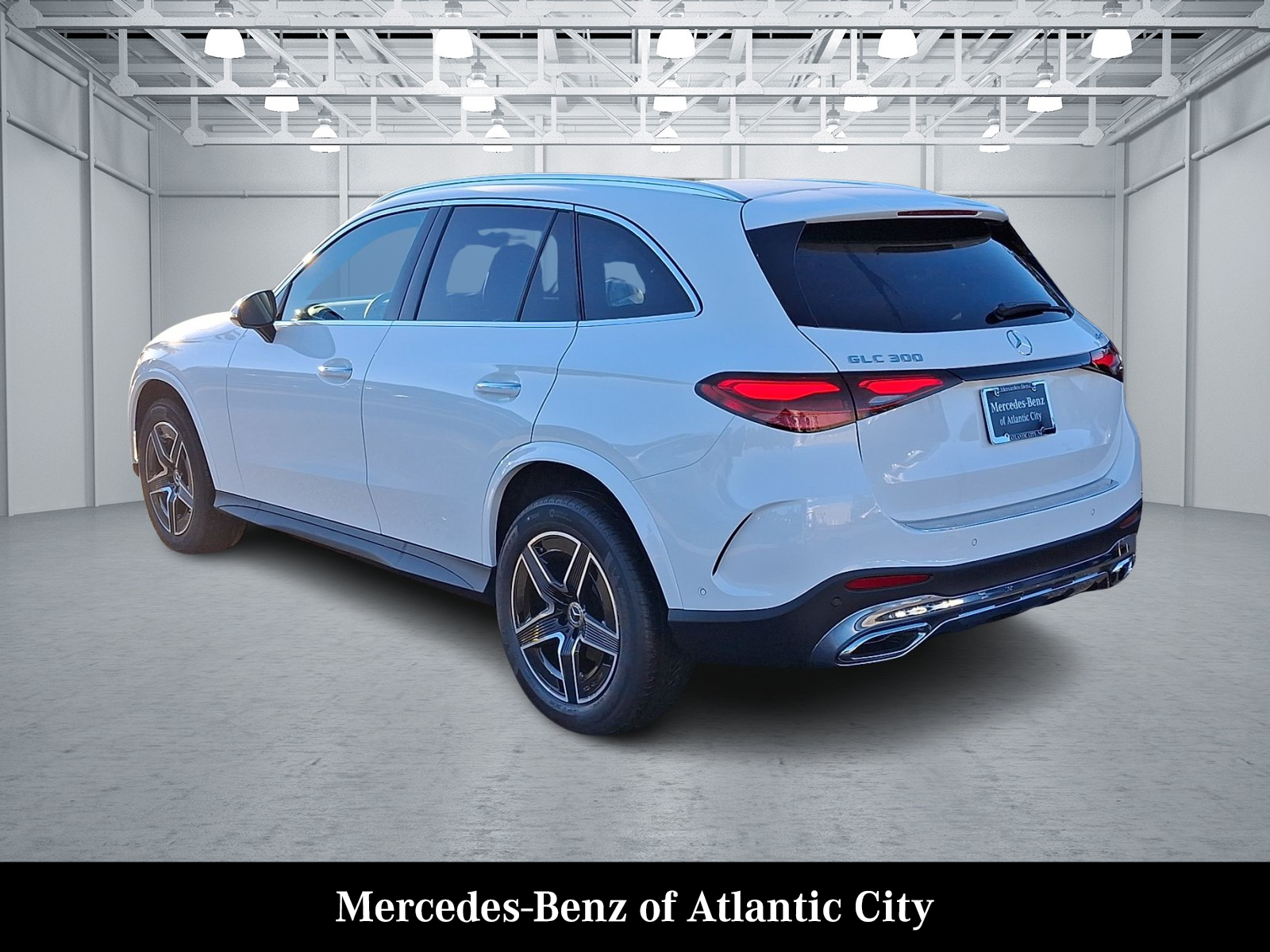 2026 Mercedes Benz GLC 300 4MATIC photo 2