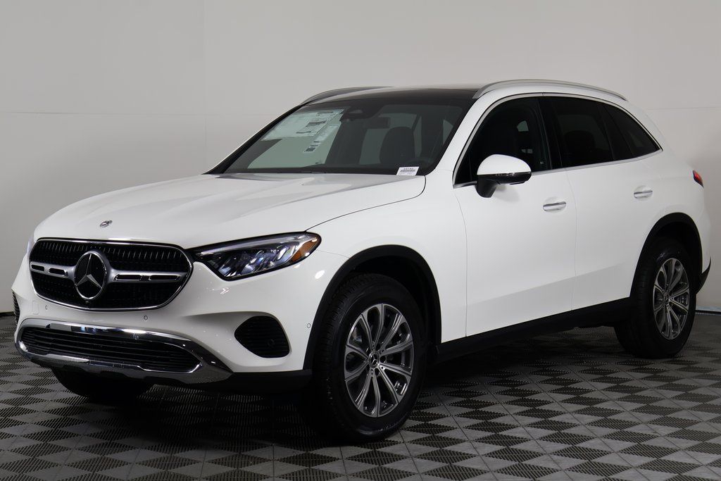 2026 Mercedes-Benz GLC Base's photo