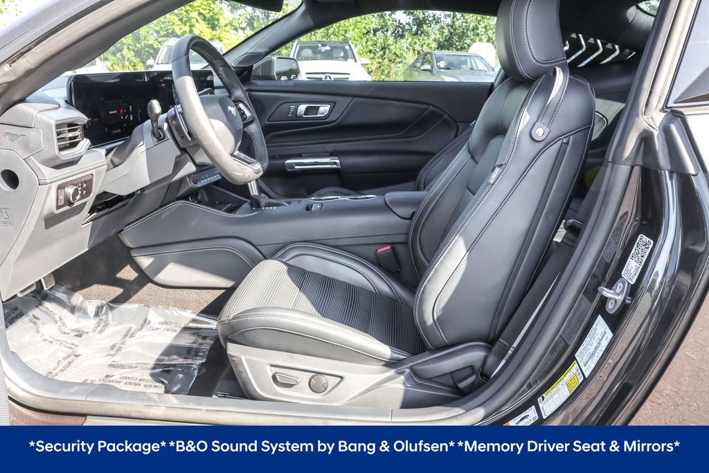 2024 Ford Mustang GT Premium photo 3