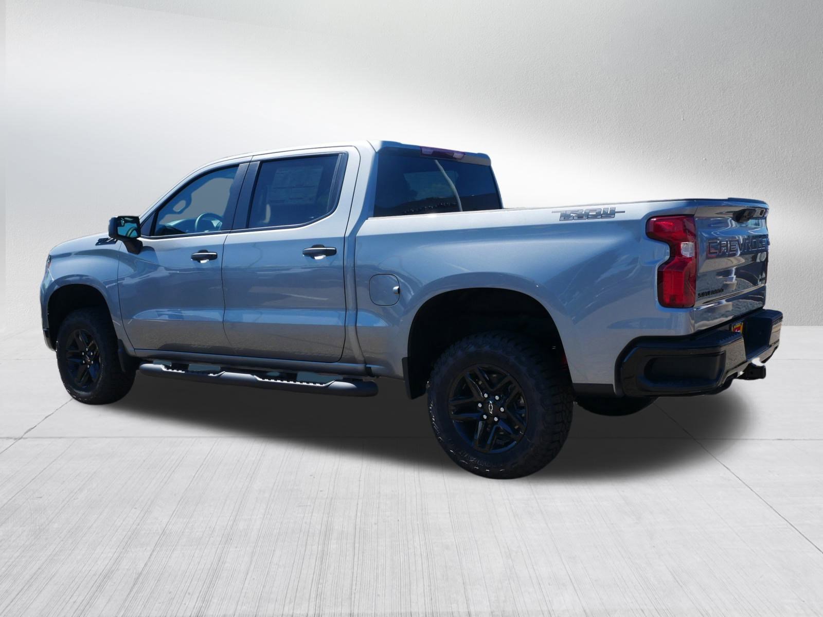 2026 Chevrolet Silverado 1500 Custom Trail Boss photo 2