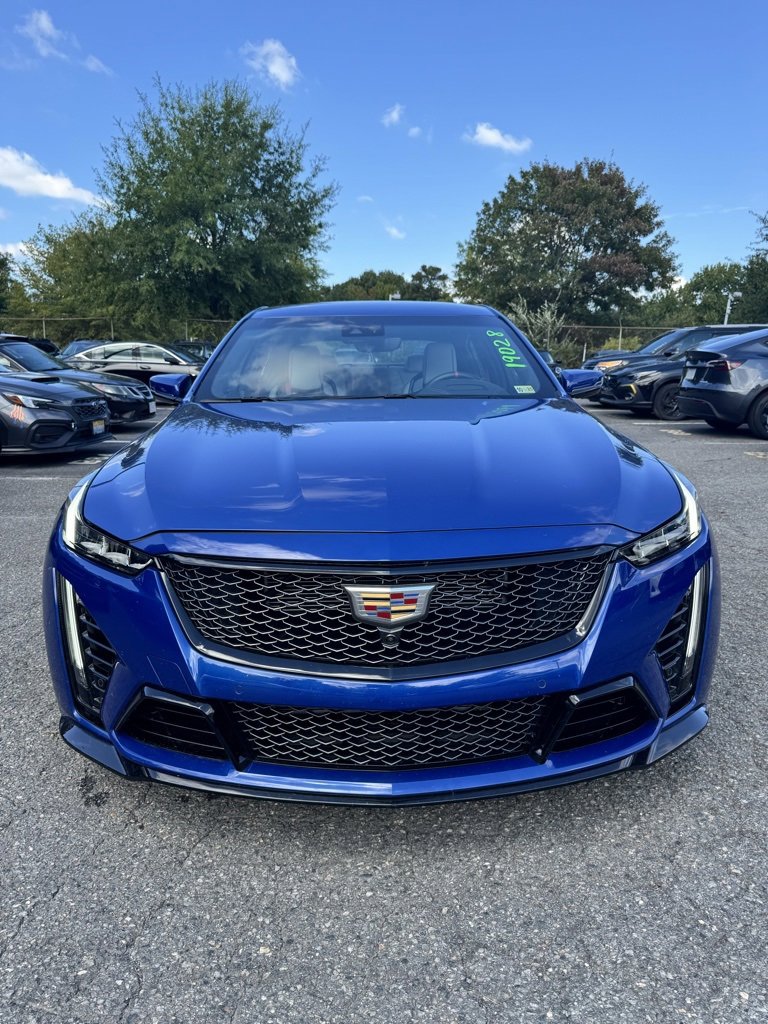 2022 Cadillac CT5 photo 2