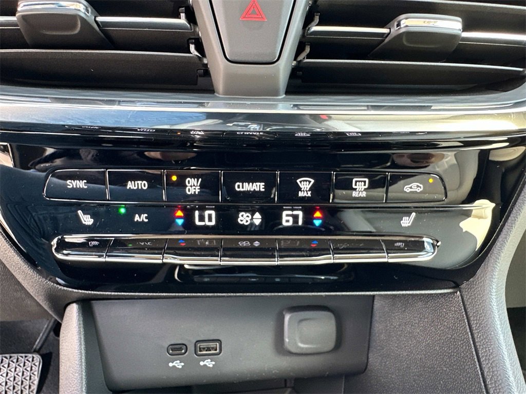 2026 Buick Encore GX Avenir photo 25