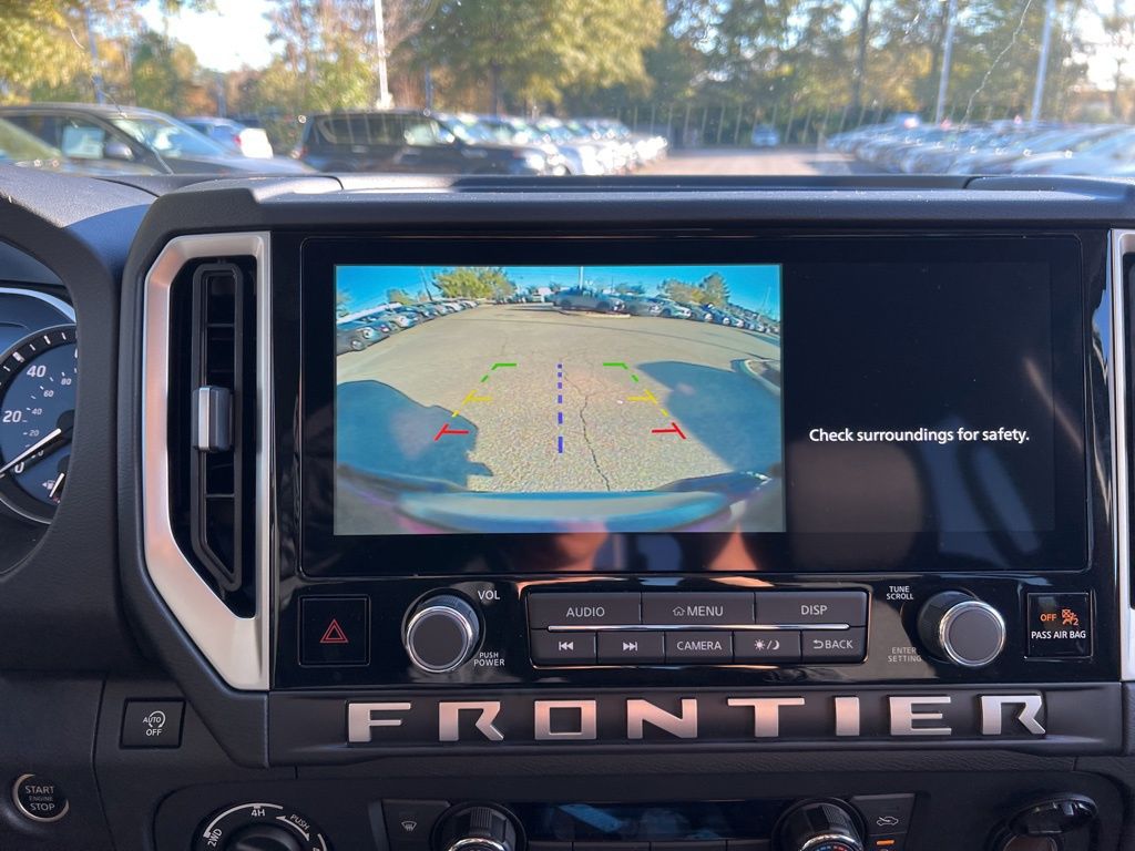 2025 Nissan Frontier SV photo 11