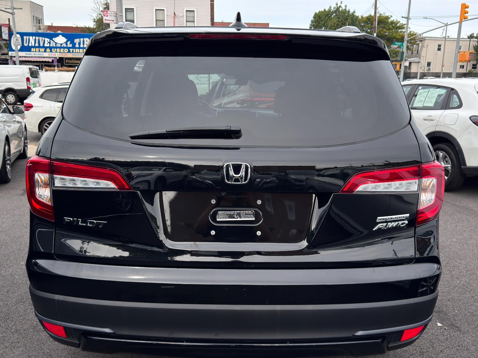2022 Honda Pilot Special Edition photo 4