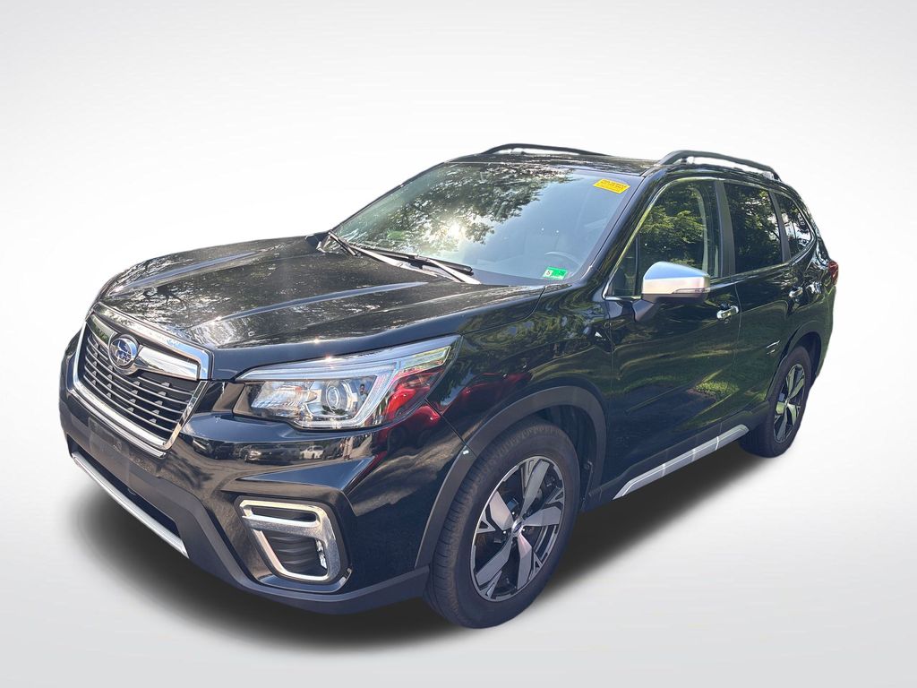 2019 Subaru Forester Touring photo 2