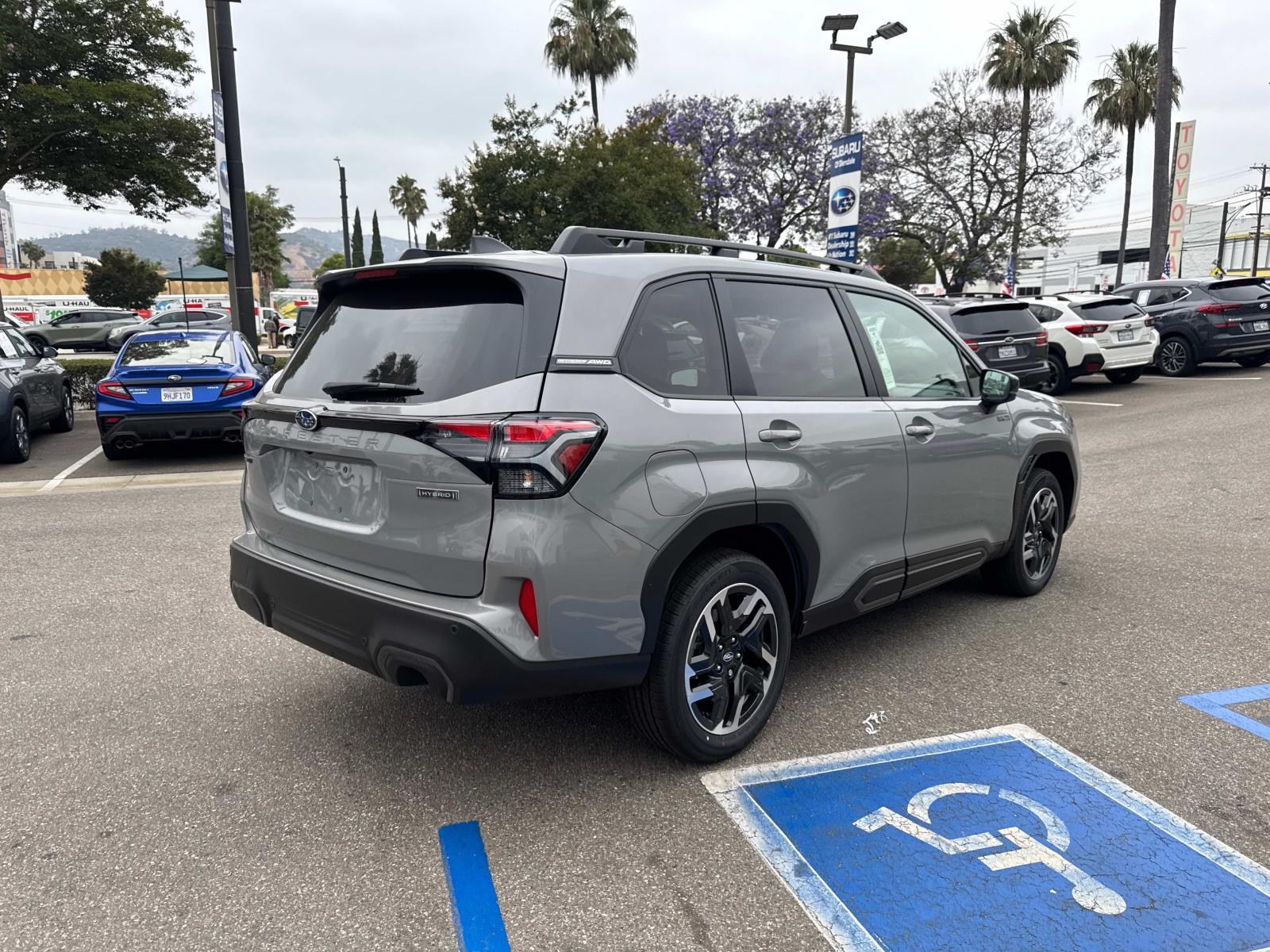 2025 Subaru Forester Limited photo 4