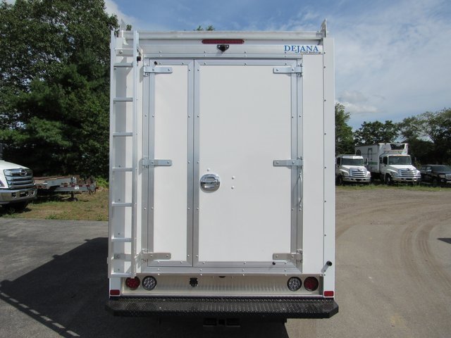 2025 Gmc Savana Cutaway 3500 photo 3