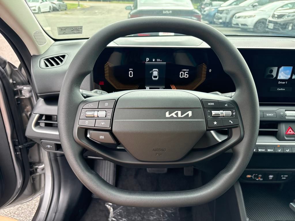 2025 Kia K4 LXS photo 16