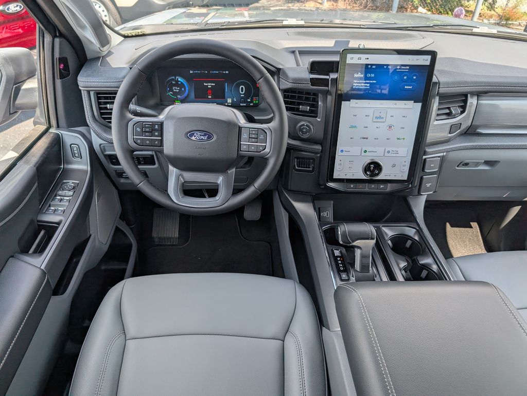 2025 Ford F-150 Lightning photo 6