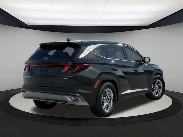 2026 Hyundai Tucson SE photo 4